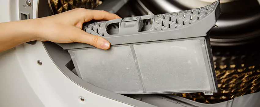 Signs Of A Clogged Dryer Lint Trap in Sammamish, Washington